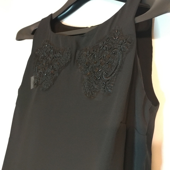 NWT White House | Black Market Sleeveless Blouse - Picture 4 of 10